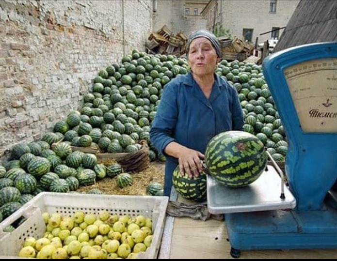 Priča: Starica prodavala lubenice