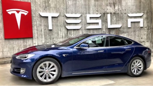 Elon Musk Upozorava: Da li je Pad Nataliteta Tiha Kriza Savremenog Društva?