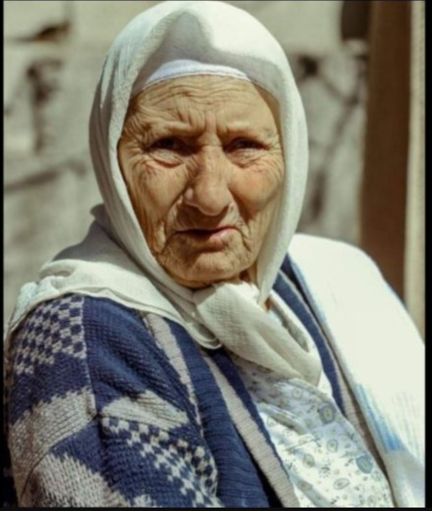 “Sin i kćerka su odrasli sa bakom na selu”