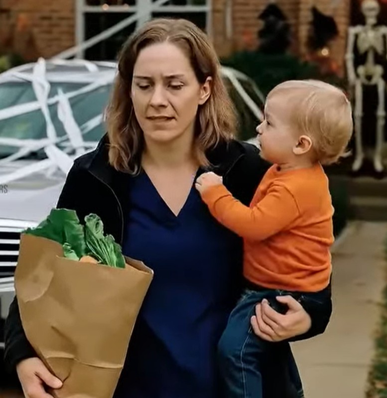 Kada pristojnost pobedi inat: Kako sam reagovala kada mi je komšija uništio auto zbog ukrasa za Noć veštica