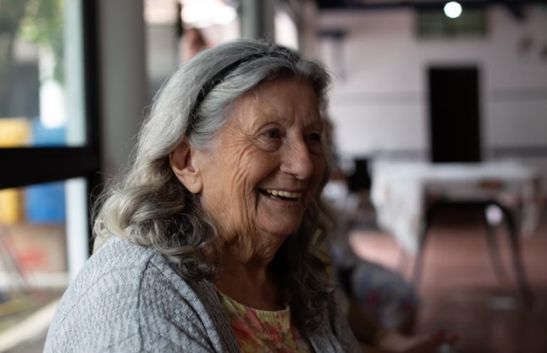 Starija žena je mislila da će je usvojena ćerka odvesti u starački dom