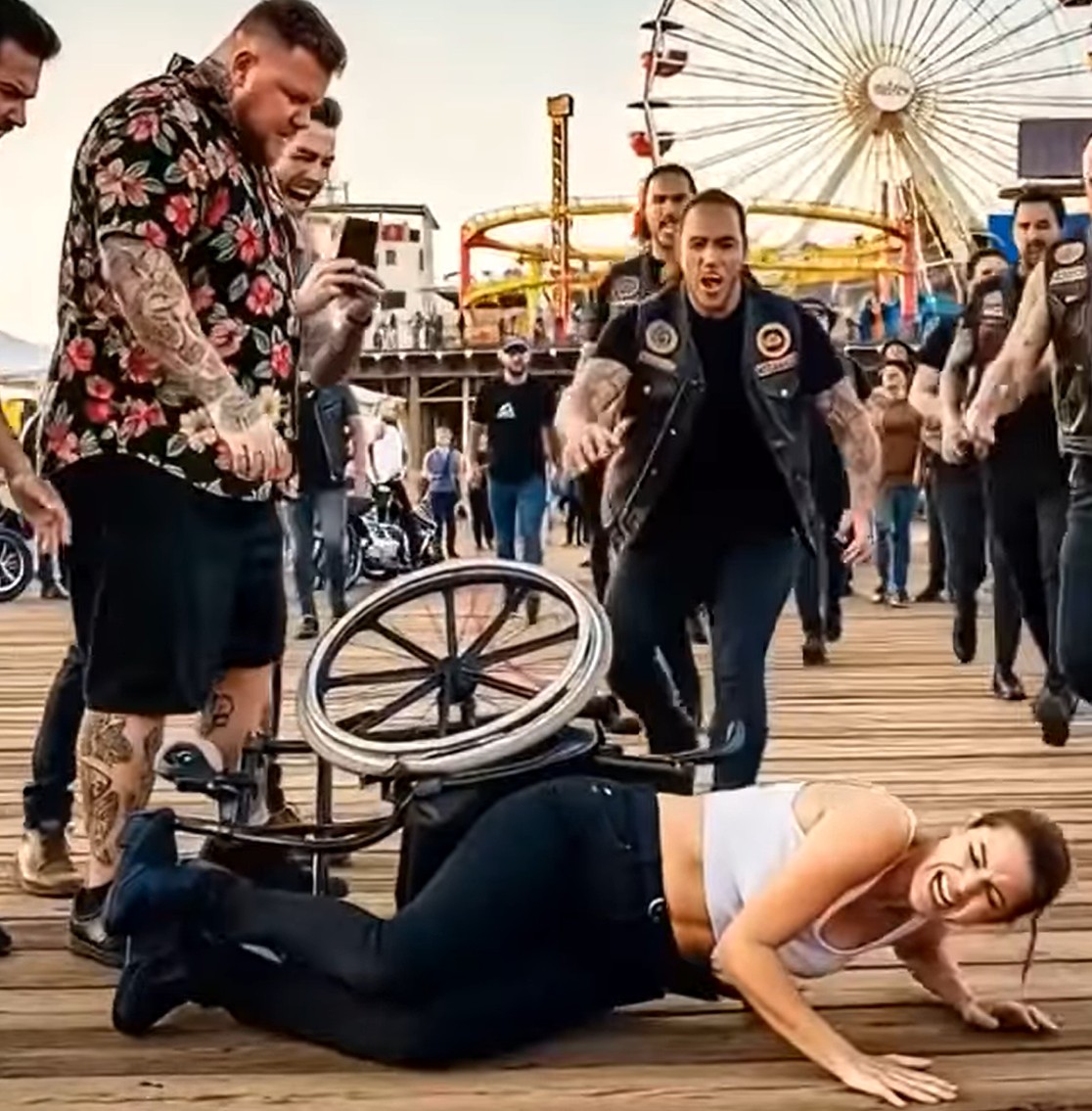 Dobrota štiti: priča o Marisi Hart i bajkerima sa Santa Monike