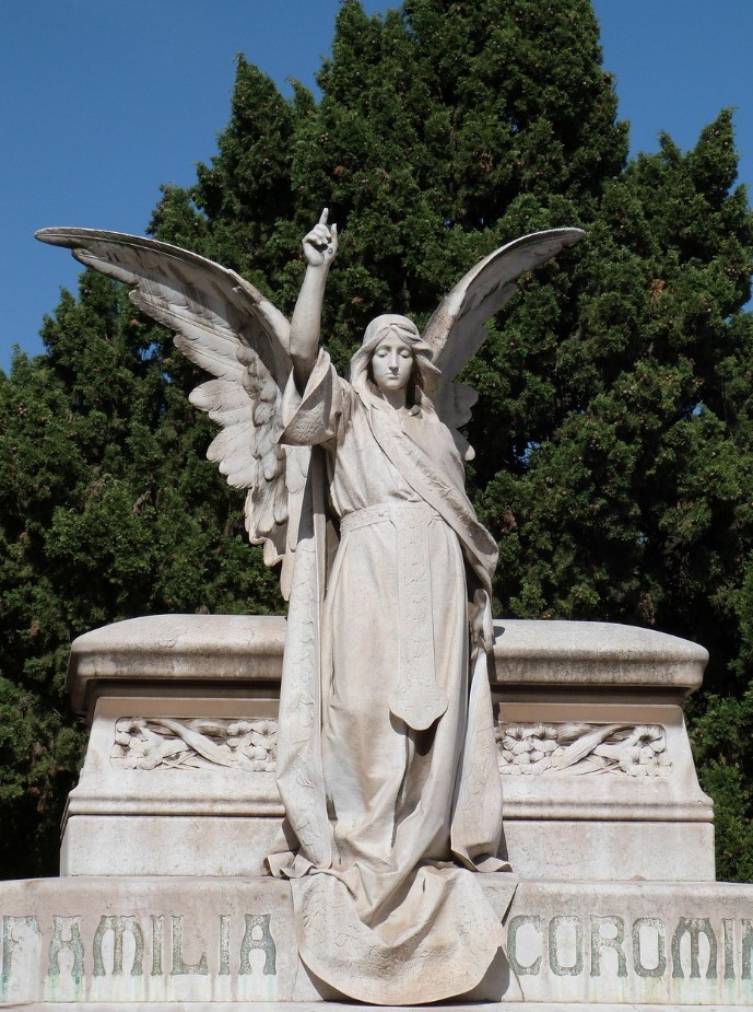 Čudesni susret na groblju: dečak sa loptom otkrio neverovatnu porodičnu tajnu