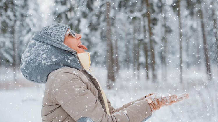 Evo šta unosite u tijelo kad pojedete snijeg: Stručnjaci upozoravaju