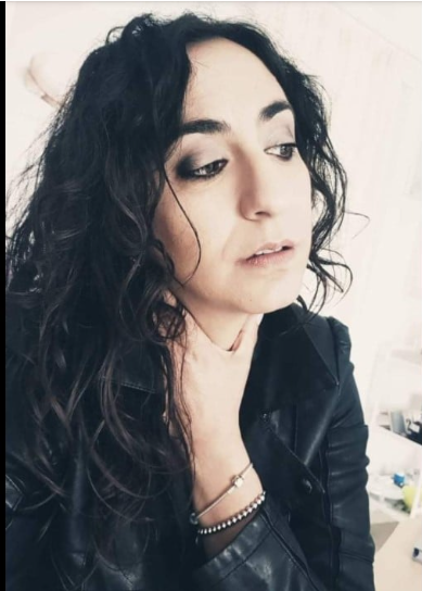 “Imala sam 20 godina kada sam tek rođenu kćerku ostavila”