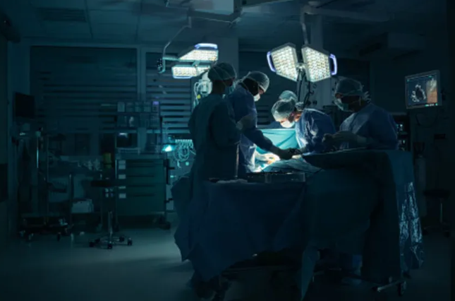 ,Oglasila se majka djevojčice (4) iz Čačka koja je um1la nakon operacije krajnika