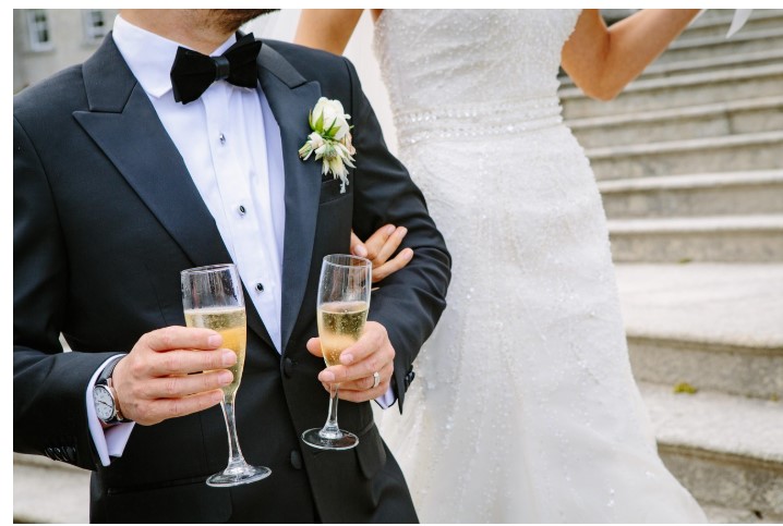 Neočekivani trenutak na vjenčanju koji je unio radost i opuštenu atmosferu