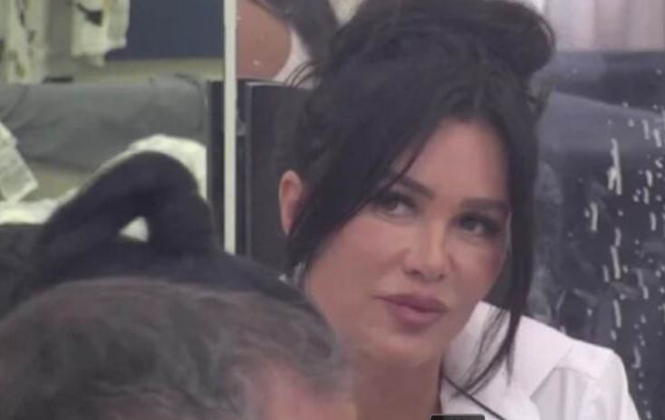 “PORUČIĆU BEBU” Stanija šokirala čitavu naciju, svi zanemali zbog njene izjave: Uložiću 100.000 evra