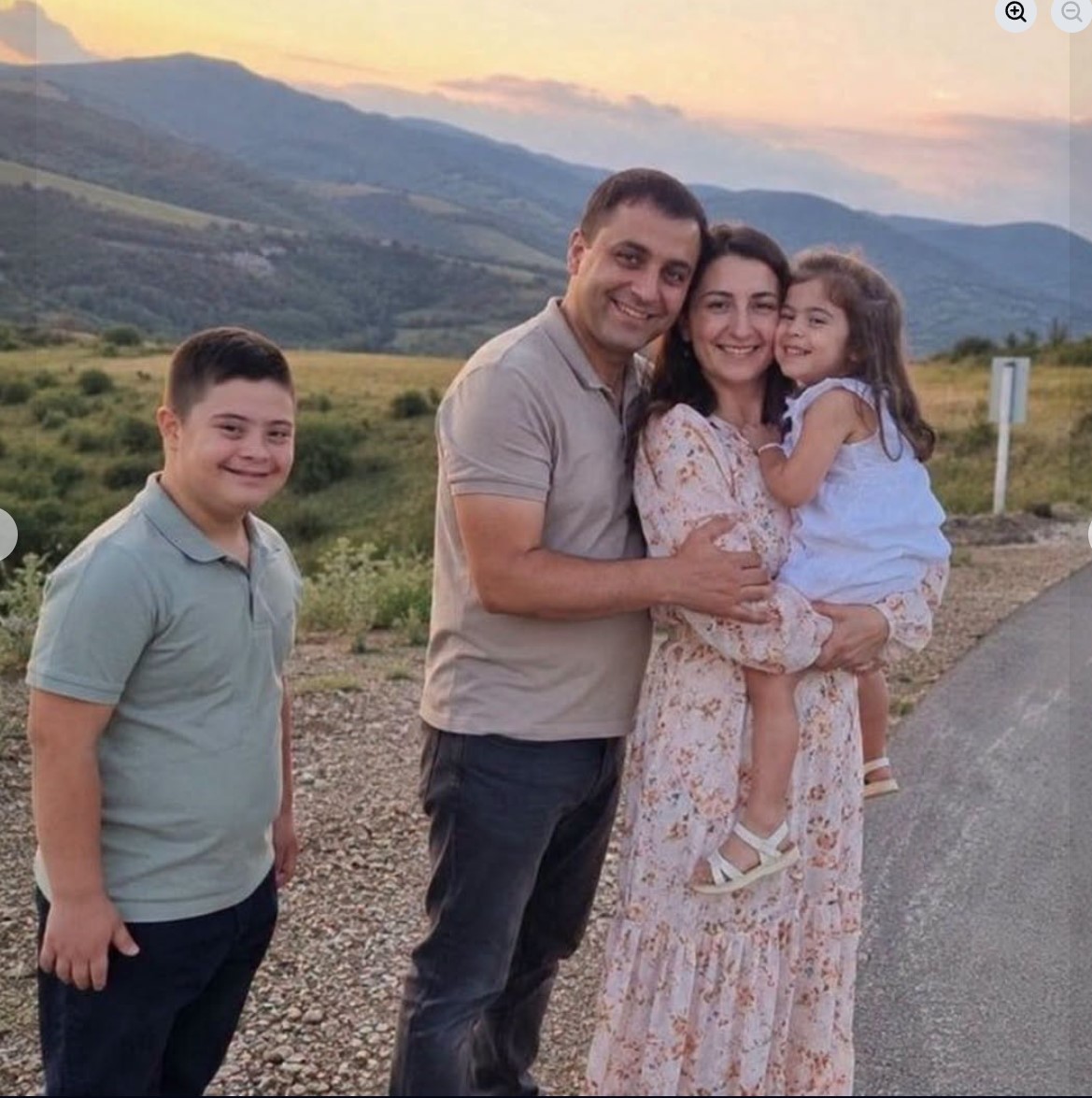 „Mama, ja sve znam“: Pronašla pismo ispod jastuka svog sina sa Downovim sindromom i shvatila da je surova istina potpuno drugačija od onoga u šta je verovala