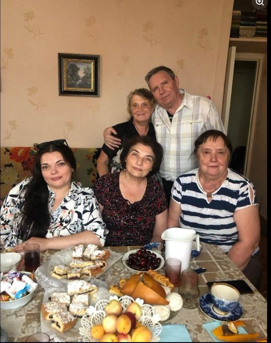 Čovjek s četiri porodice: Istina koja je sve šokirala