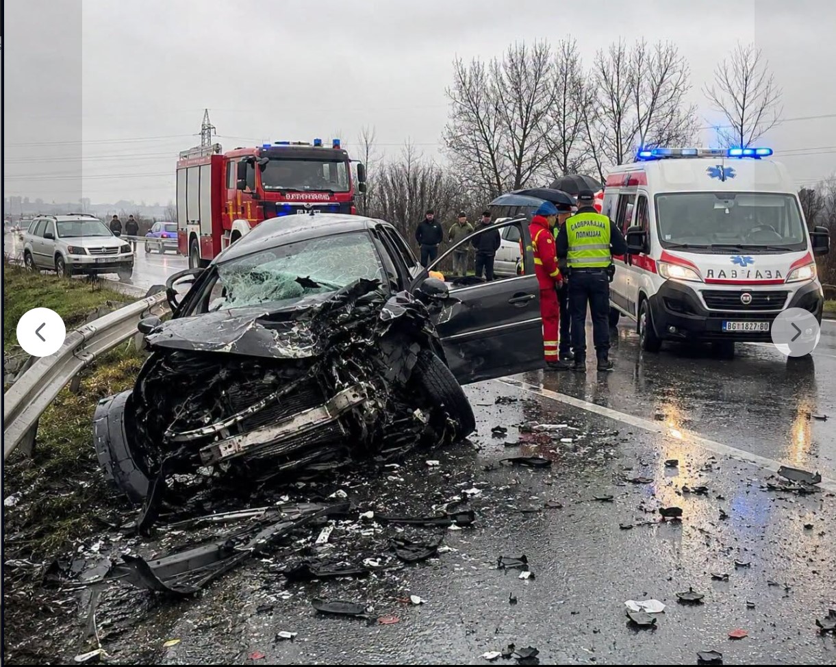 Teška nesreća na auto-putu kod Beograda: „Fiat Punto“ potpuno uništen, stvorile se gužve