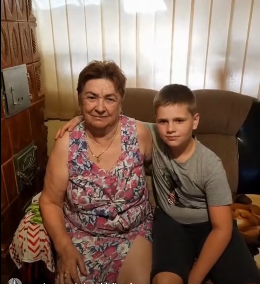 Sedmogodišnji Lukas rekao je učiteljici da mu baka noću vezuje ruke: Policija je u sobi zatekla prizor koji je otvorio nova pitanja